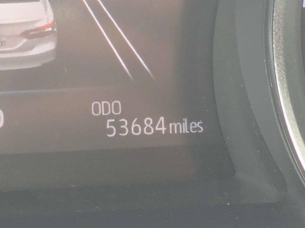 Used 2022 Toyota Camry XLE FWD image 36