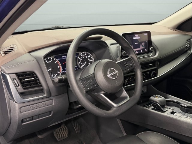 Used 2023 Nissan Rogue S AWD/4WD image 11