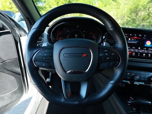 Used 2025 Dodge Durango GT RWD image 9