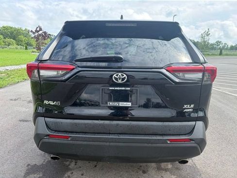 Used 2019 Toyota RAV4 XLE w/ Carpet Mat Package AWD/4WD image 8