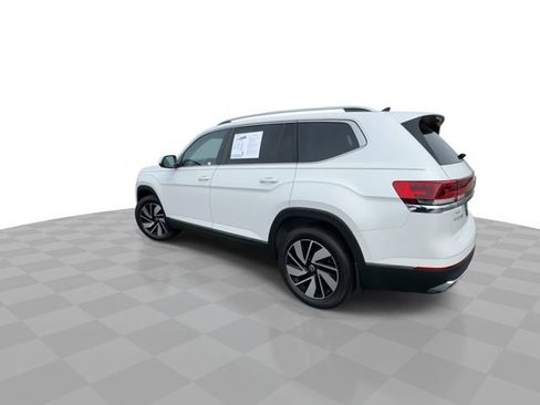Used 2024 Volkswagen Atlas SEL AWD/4WD image 6