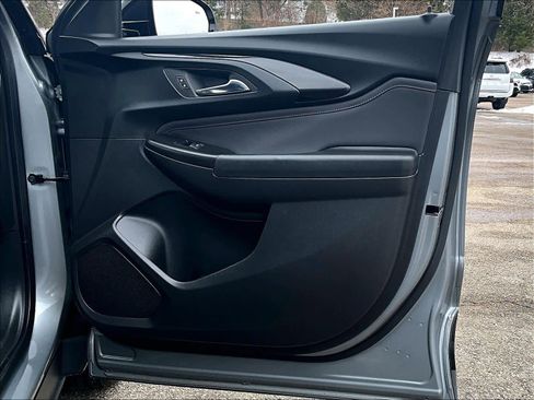 Used 2023 Chevrolet TrailBlazer RS w/ Convenience Package image 12