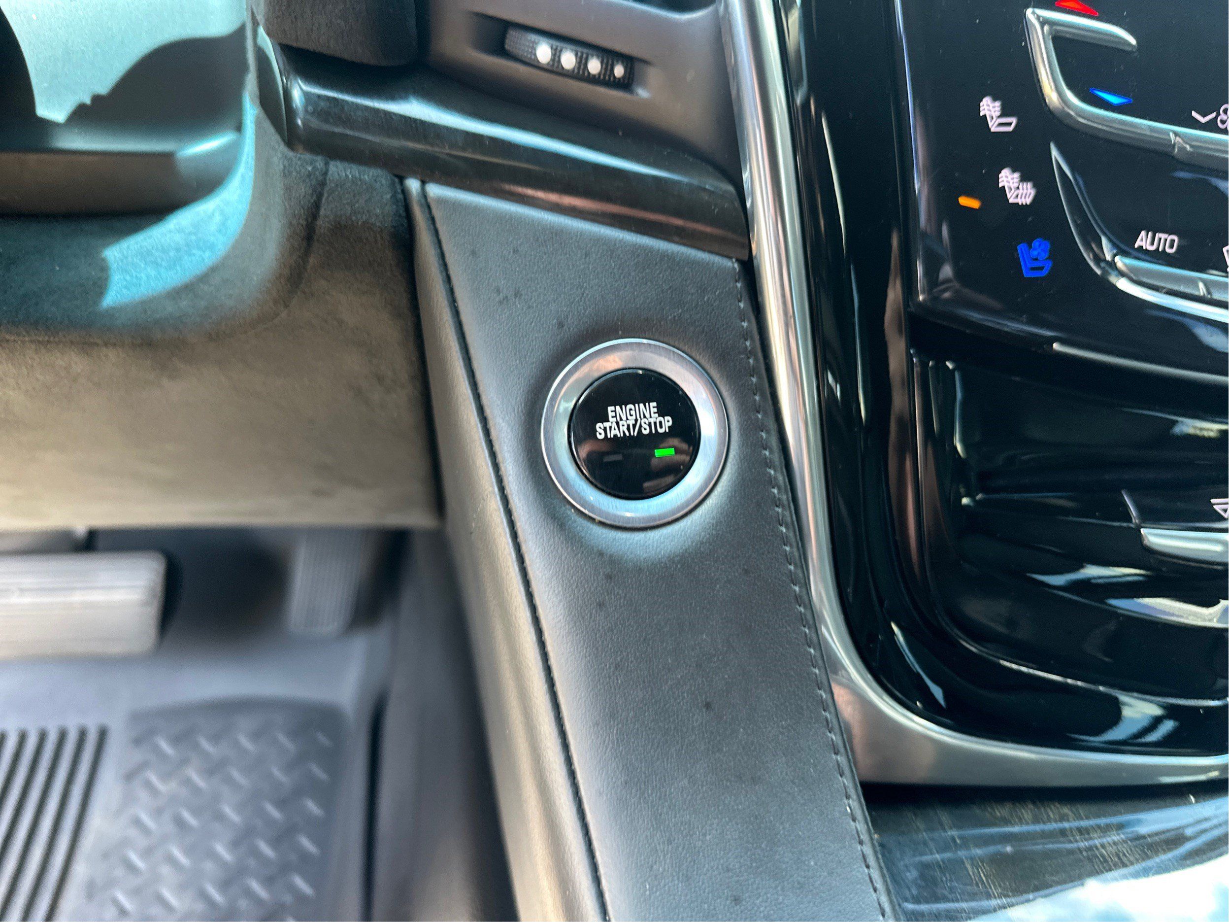 Used 2017 Cadillac Escalade Platinum AWD/4WD image 34