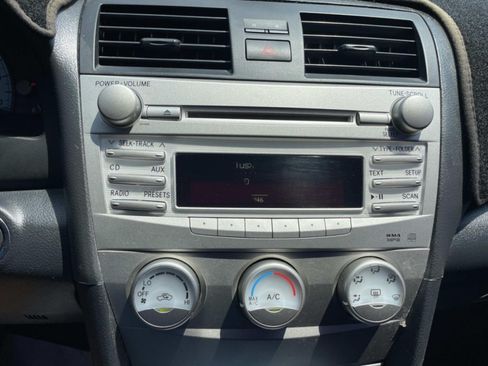Used 2011 Toyota Camry SE w/ SE Extra-Value Pkg #1 FWD image 24