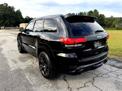 Used 2017 Jeep Grand Cherokee SRT image 11