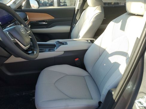 New 2026 Toyota Grand Highlander Limited image 18