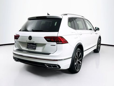 Used 2024 Volkswagen Tiguan SEL R-Line AWD/4WD image 9