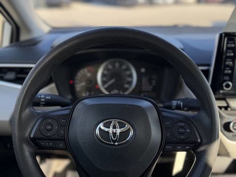 Used 2020 Toyota Corolla LE image 15