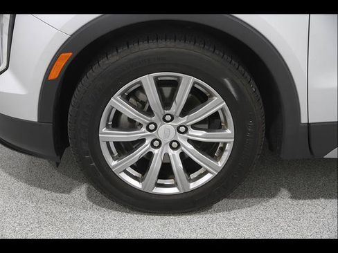 Used 2019 Cadillac XT4 Premium Luxury w/ Cold Weather Package AWD/4WD image 23
