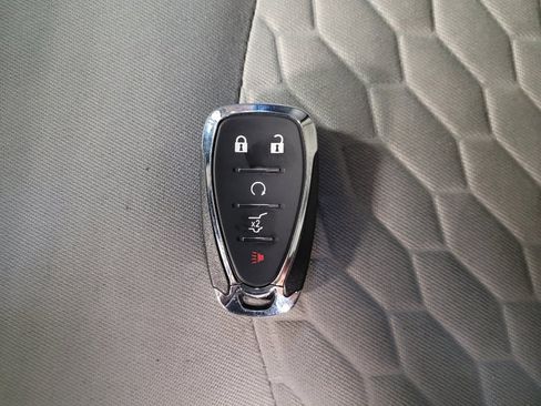 Used 2019 Chevrolet Equinox LS FWD image 32