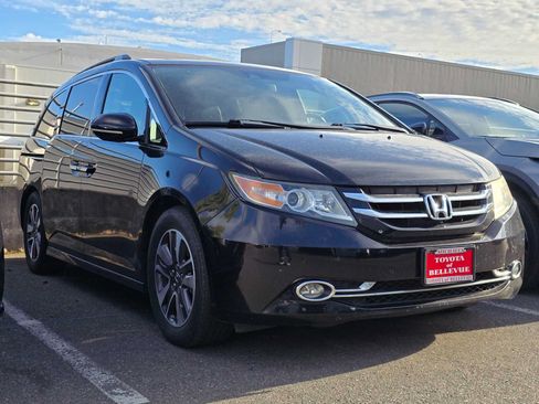 Used 2014 Honda Odyssey Touring image 3