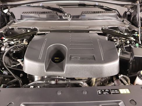 Used 2020 Land Rover Defender 110 SE AWD/4WD image 20