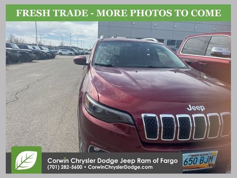 Used 2019 Jeep Cherokee Limited image 1