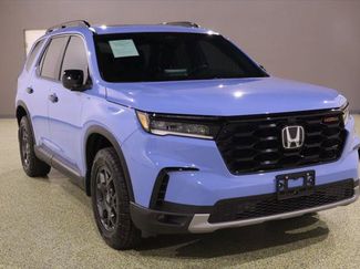 Used 2025 Honda Pilot TrailSport video 1
