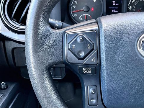 Used 2019 Toyota Tacoma SR AWD/4WD image 24