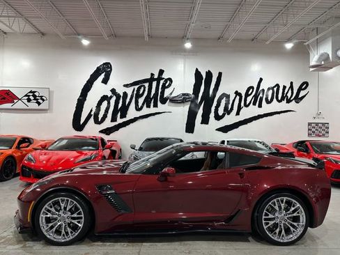 Used 2016 Chevrolet Corvette Z06 w/ 3LZ Preferred Equipment Group image 2