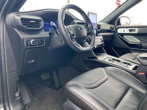 Certified 2023 Ford Explorer ST w/ Technology Package image 19