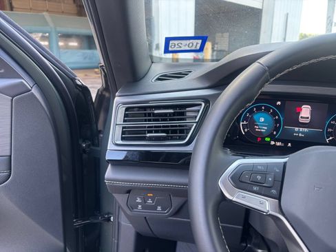 Used 2026 Volkswagen Atlas Cross Sport SE AWD/4WD image 38