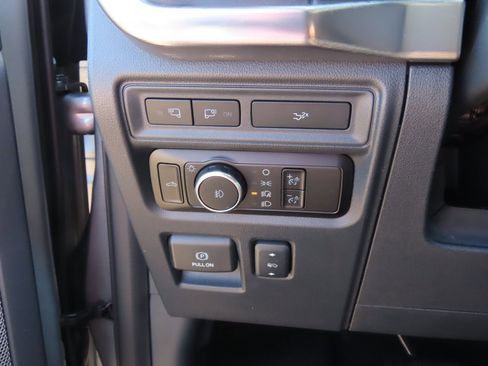 Used 2023 Ford F150 Lariat w/ Trailer Tow Package RWD image 27