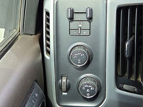Used 2018 GMC Sierra 1500 SLT w/ SLT Premium Package AWD/4WD image 19