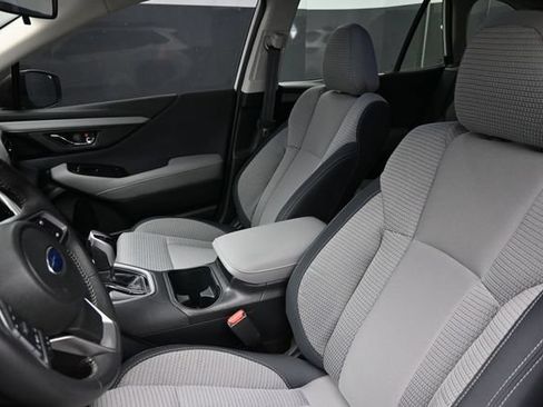 Used 2025 Subaru Outback Premium AWD/4WD image 14
