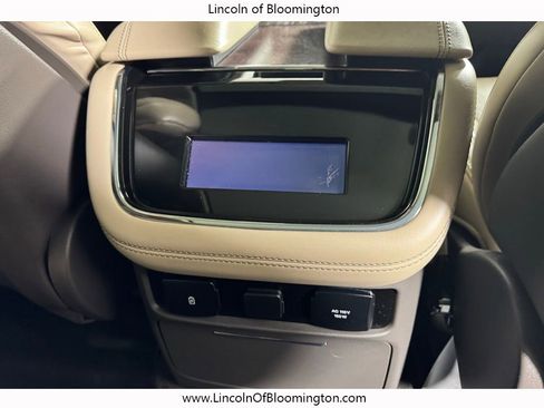 Used 2024 Lincoln Navigator Reserve AWD/4WD image 21