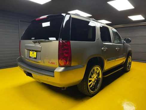 Used 2007 GMC Yukon SLT w/ SLT Preferred Equipment Group image 6