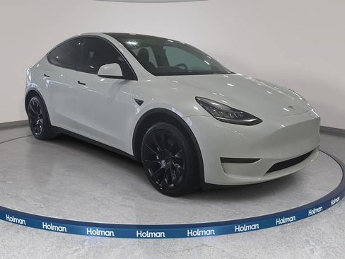 Used 2023 Tesla Model Y Long Range AWD/4WD image 4