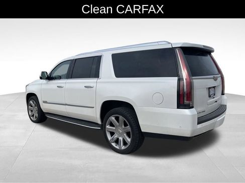 Used 2017 Cadillac Escalade ESV Luxury image 6
