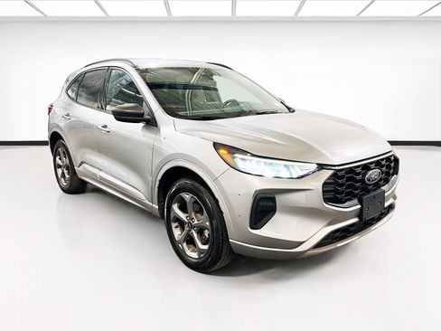 Used 2024 Ford Escape ST-Line image 3