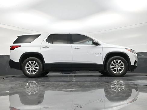 Used 2019 Chevrolet Traverse LS FWD image 25