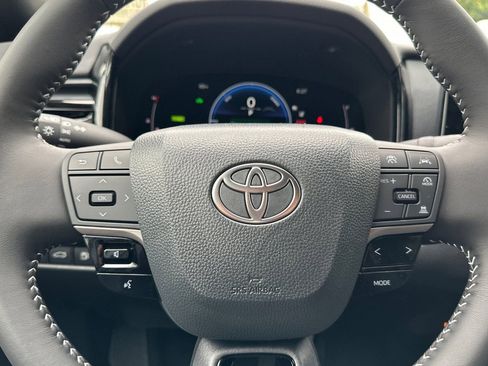 New 2026 Toyota Camry SE FWD image 25