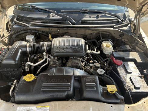 Used 2004 Dodge Dakota 2WD Club Cab w/ Tire & Handling Group image 31
