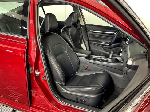 Used 2019 Nissan Altima 2.5 Platinum image 10