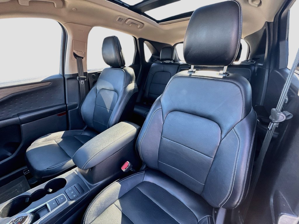 Used 2020 Ford Escape Titanium AWD/4WD image 20