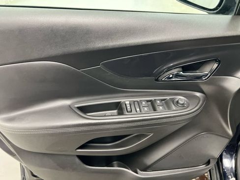 Used 2022 Buick Encore Preferred w/ Safety Package FWD image 20