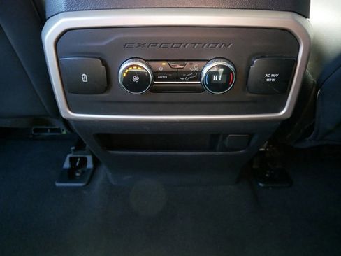 Certified 2024 Ford Expedition XLT image 13