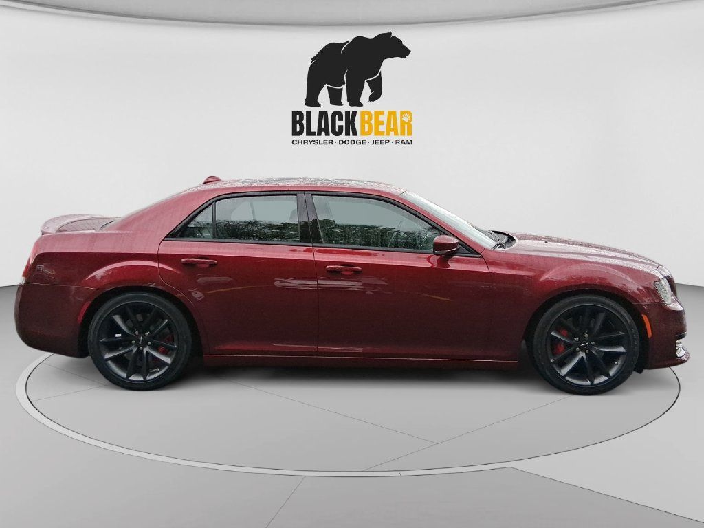 Used 2023 Chrysler 300 C RWD image 2