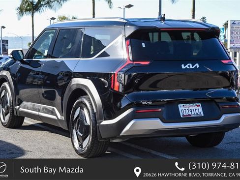 Used 2024 Kia EV9 Wind image 8