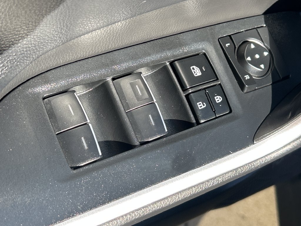 Certified 2022 Toyota RAV4 TRD Off-Road AWD/4WD image 12