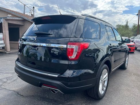Used 2018 Ford Explorer XLT w/ Equipment Group 202A FWD image 5