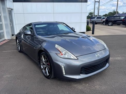 Used 2014 Nissan 370Z Touring w/ Sport Package RWD image 8