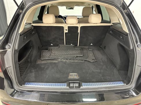 Used 2020 Mercedes-Benz GLC 300 4MATIC image 32