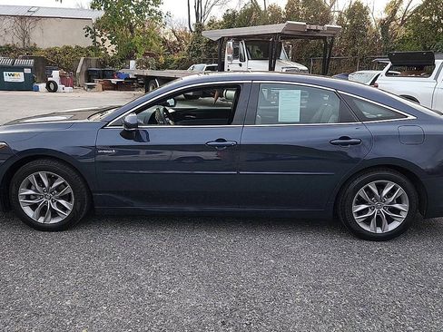 Certified 2019 Toyota Avalon XLE image 5