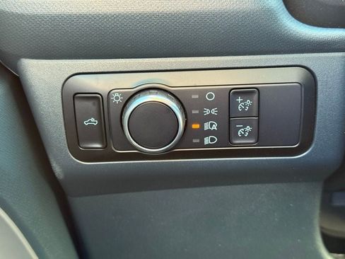 New 2026 Ford Maverick Lariat w/ Black Appearance Package image 18