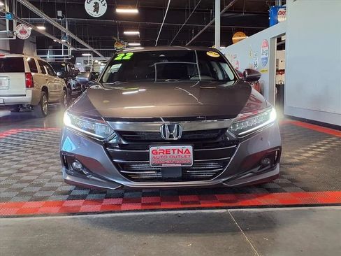 Used 2022 Honda Accord Touring image 2