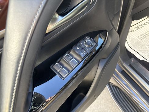 Used 2017 Lexus LX 570 4WD w/ Luxury Package image 15