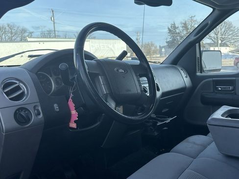 Used 2004 Ford F150 XLT image 8