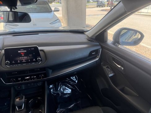Used 2025 Nissan Rogue SV AWD/4WD image 37