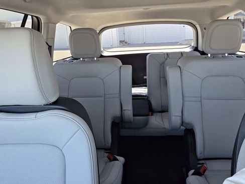 New 2026 Lincoln Aviator 2WD image 15